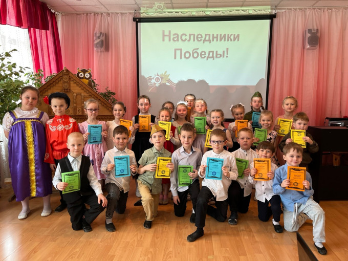 Конкурс чтецов "Наследники победы" Конкурс чтецов "Наследники победы".